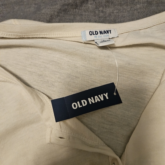 Old Navy Top NWT - Picture 3 of 8
